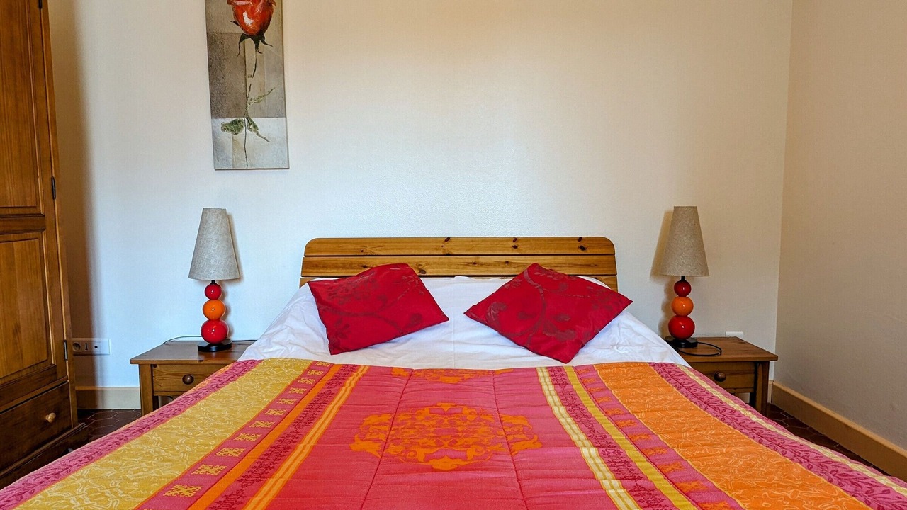 Photo of Bedroom in Mecrin