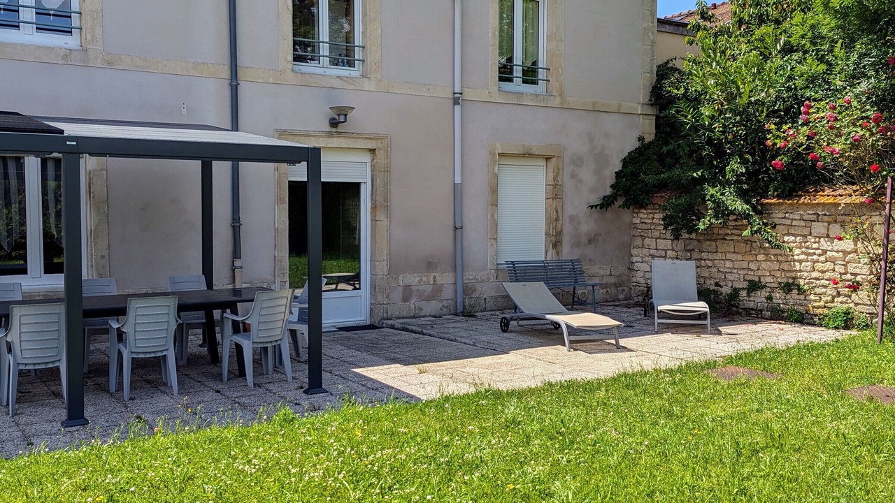 Photo of Outdoor in Mecrin