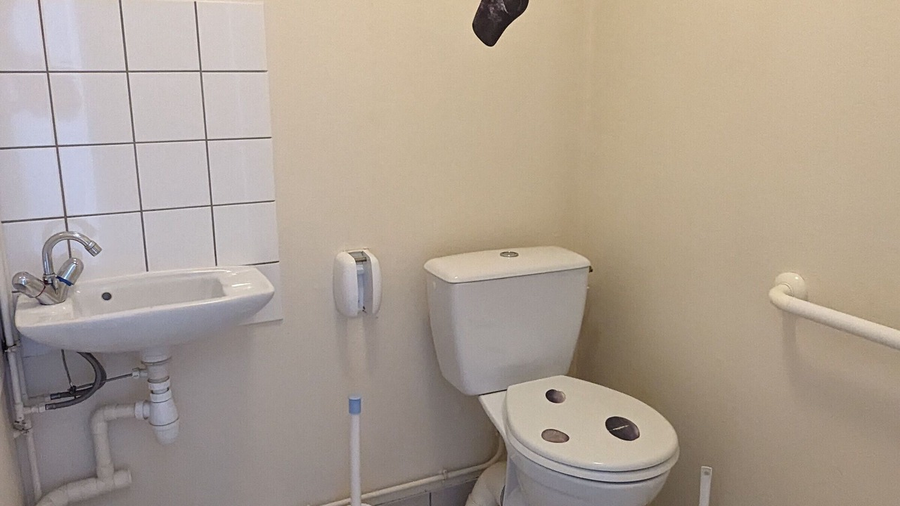 Photo of Bathroom in Mecrin
