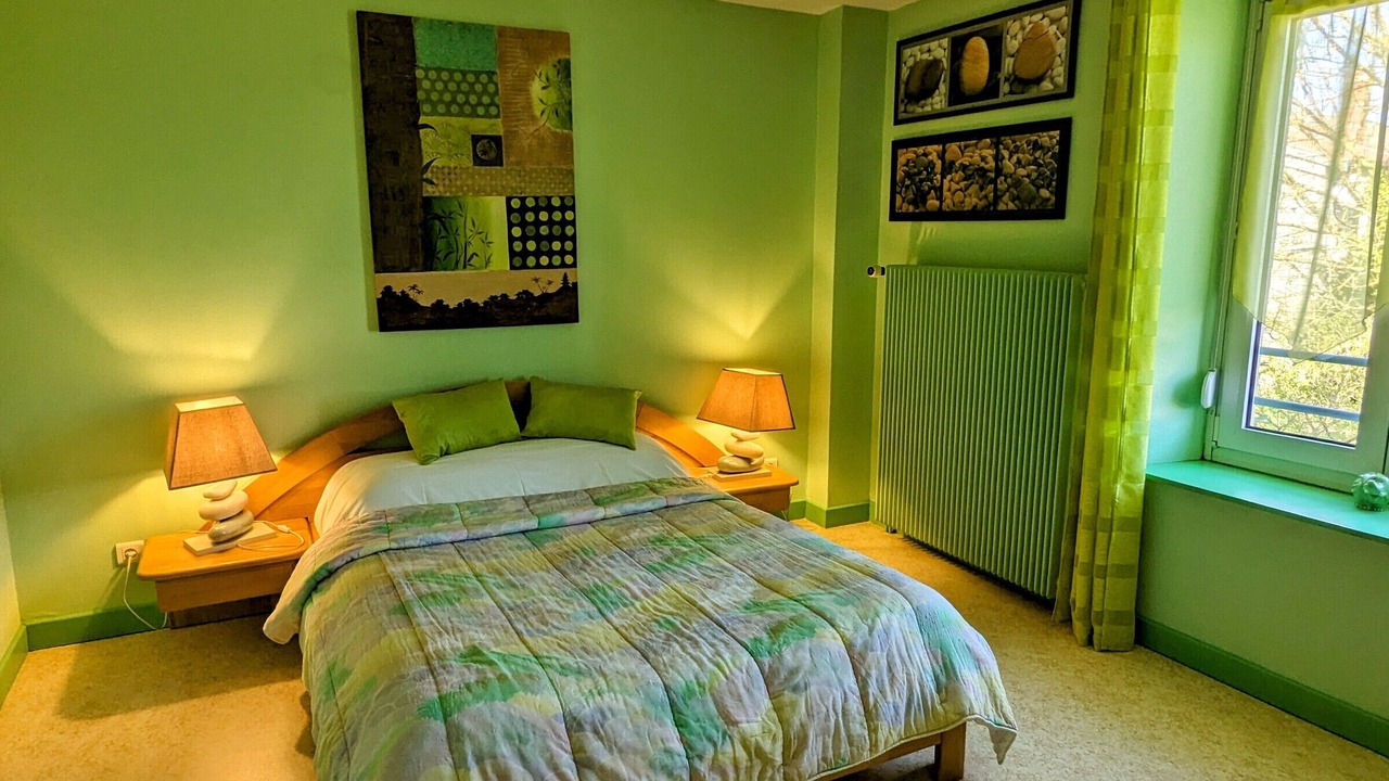 Photo of Bedroom in Mecrin