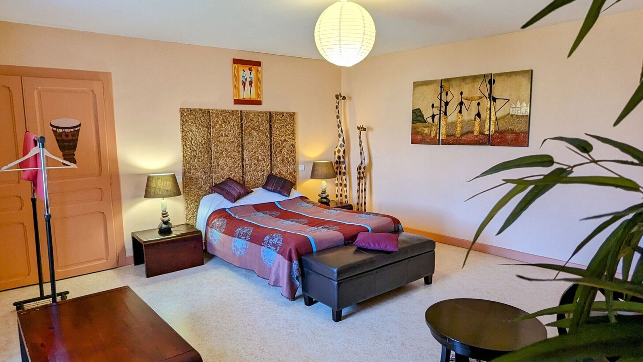Photo of Bedroom in Mecrin
