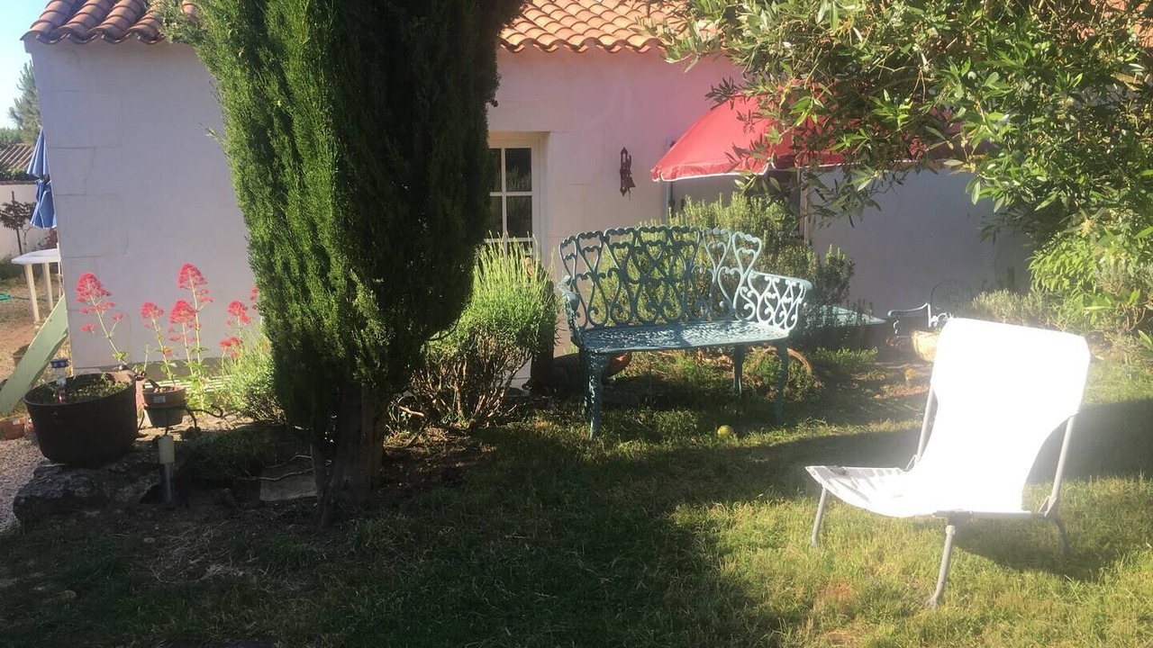 Photo of Patio Balcony in Brem Sur Mer
