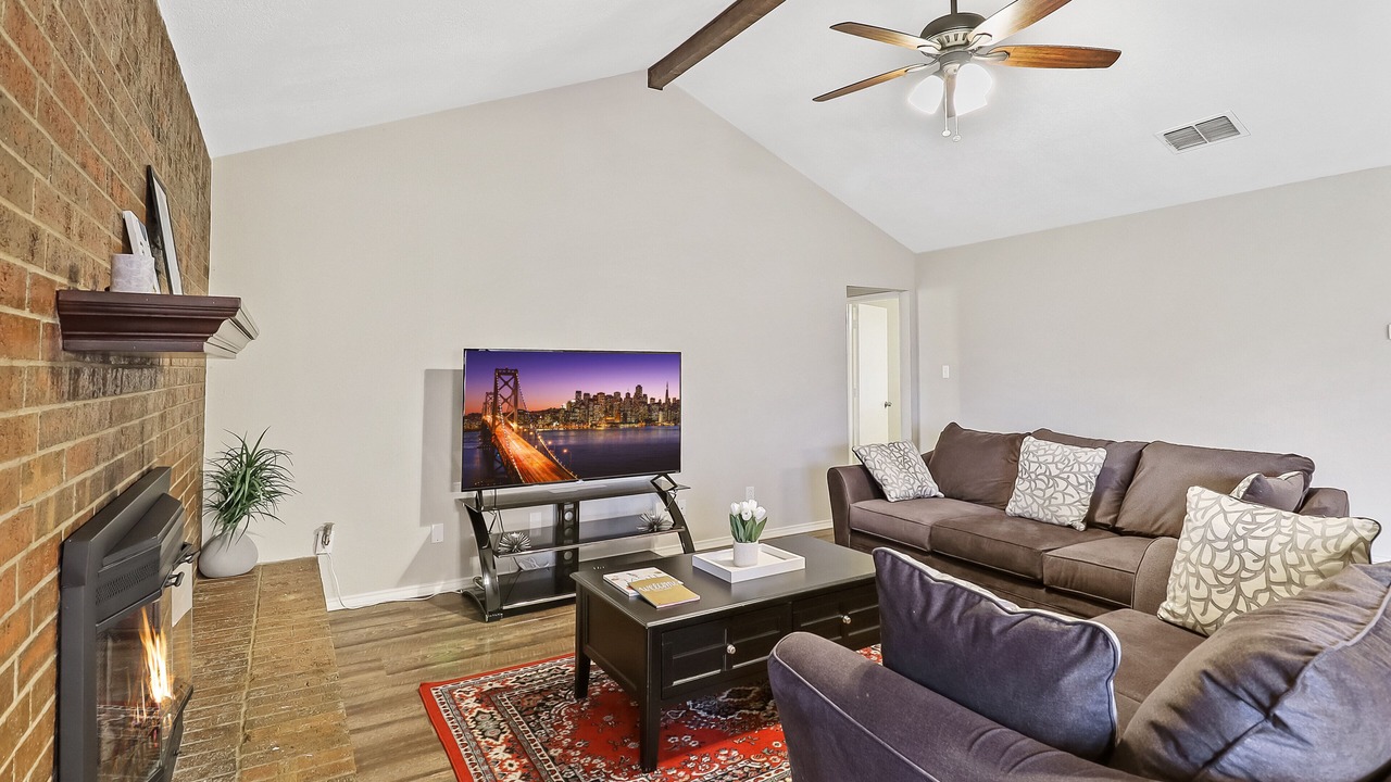 Photo of Livingroom in Saginaw