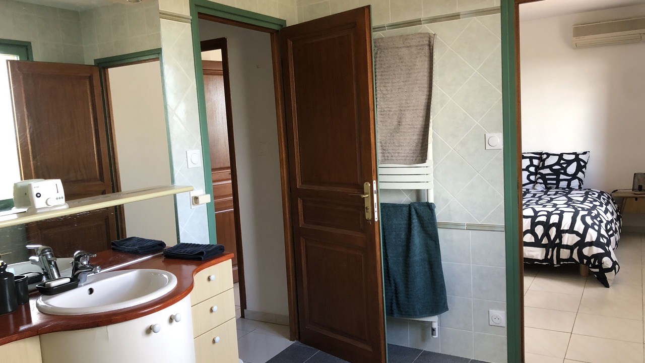 Photo of Bathroom in Combaillaux