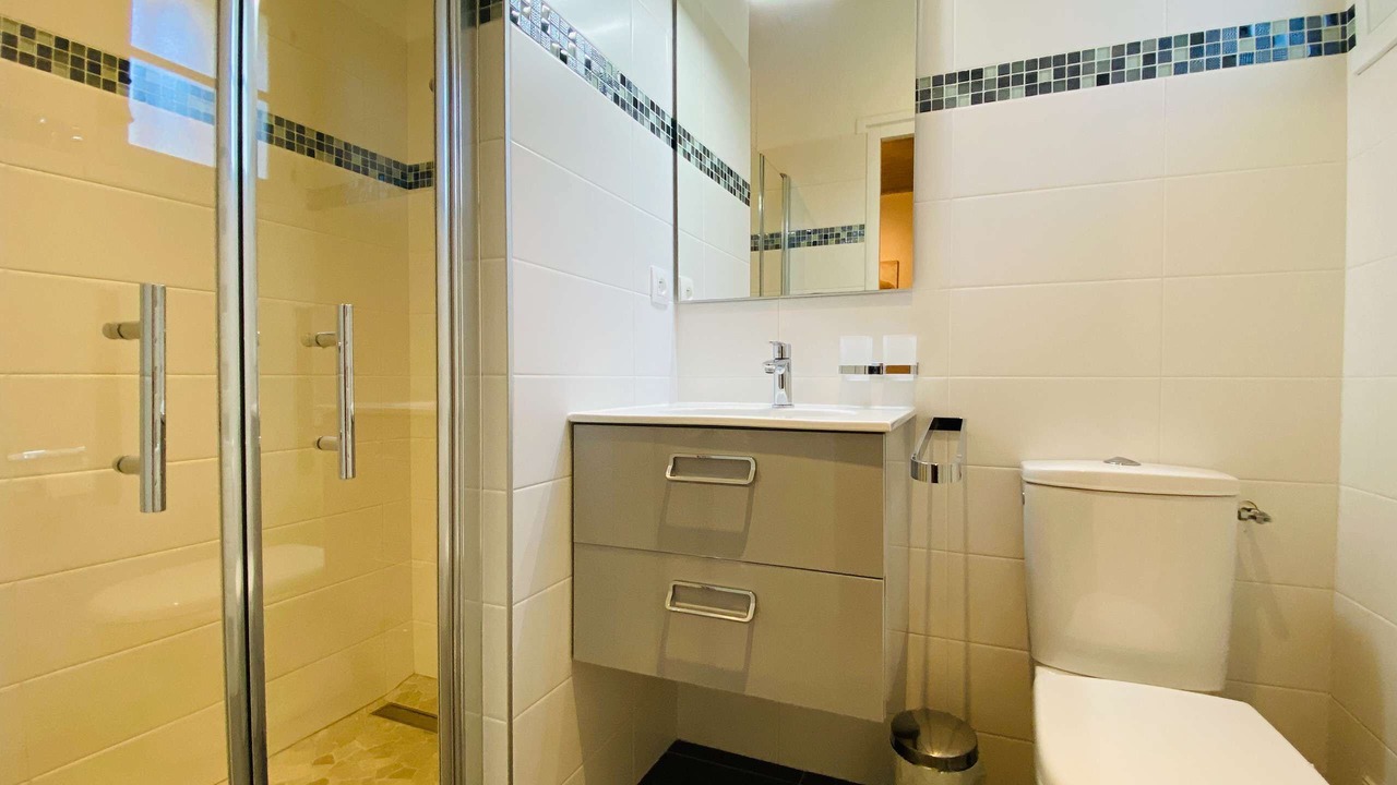 Photo of Bathroom in Le Bois-Plage-en-Re