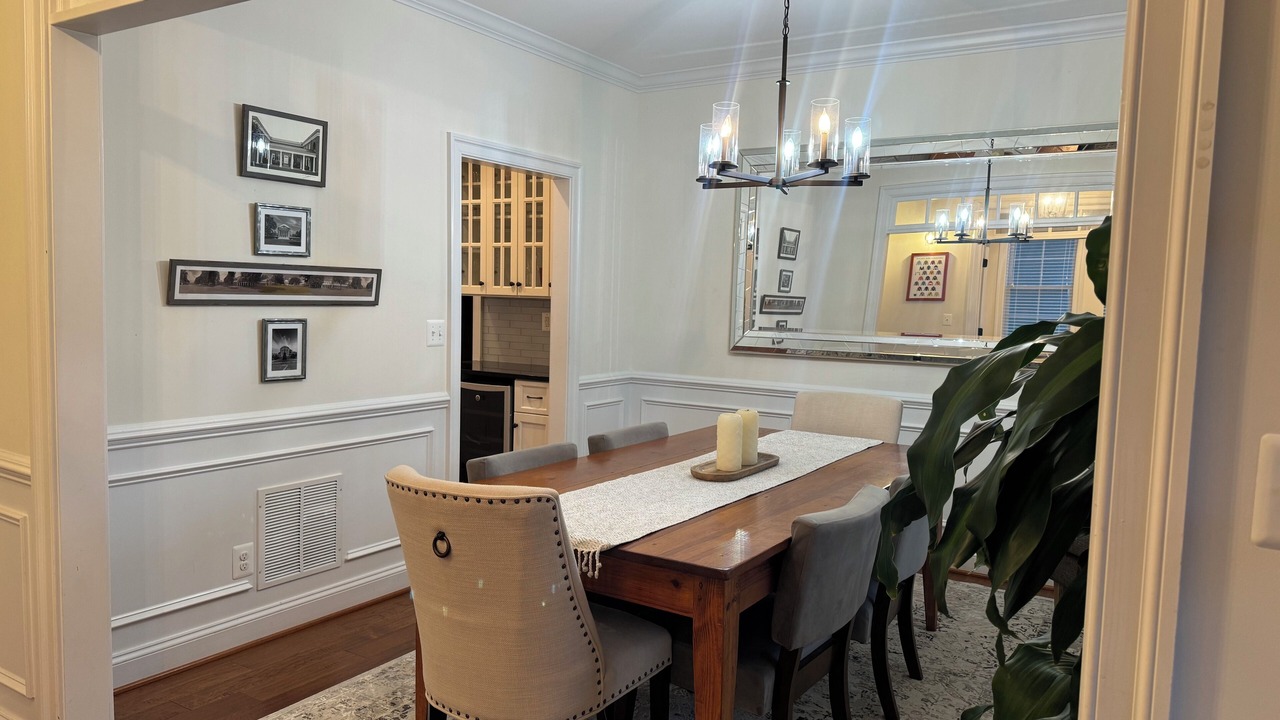Photo of Bedroom in Jefferson Park Avenue