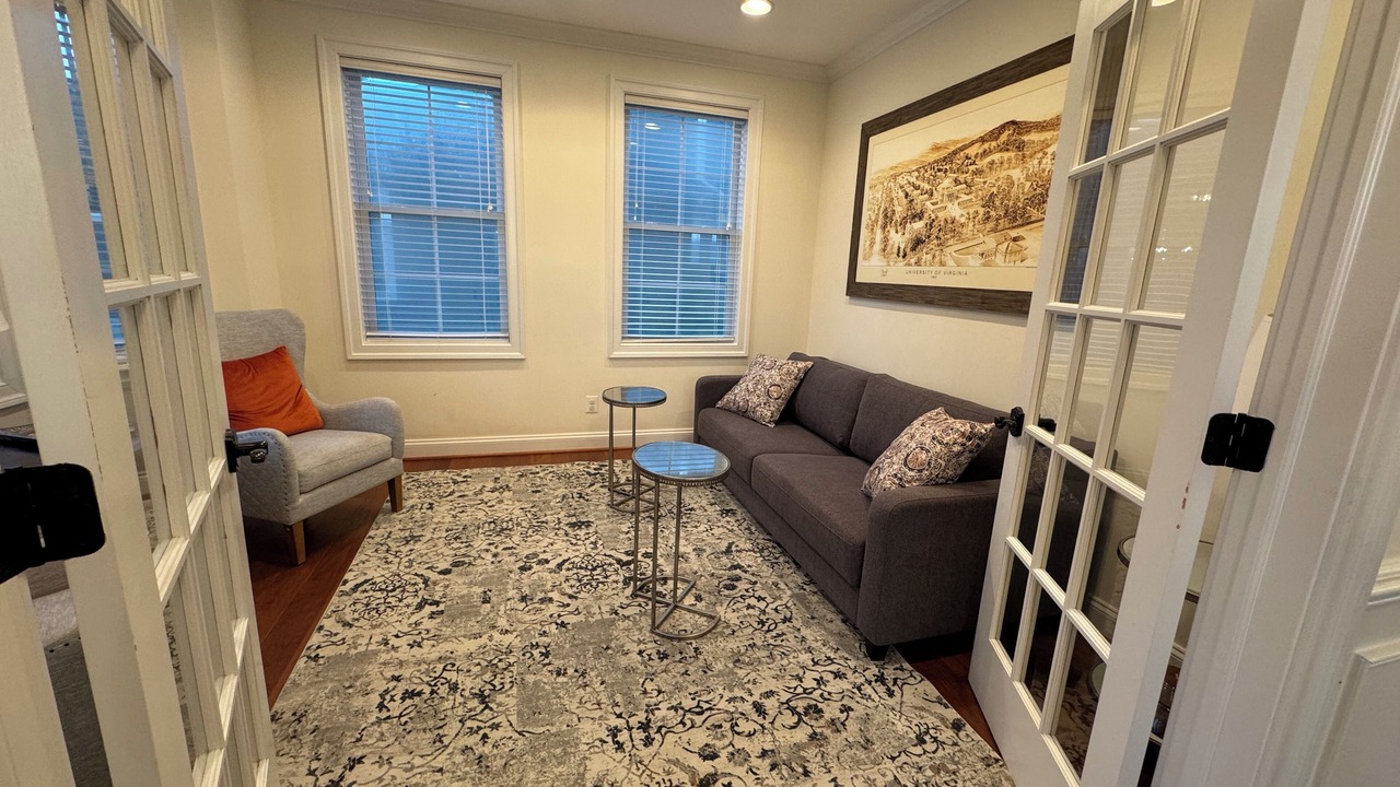 Photo of Livingroom in Jefferson Park Avenue