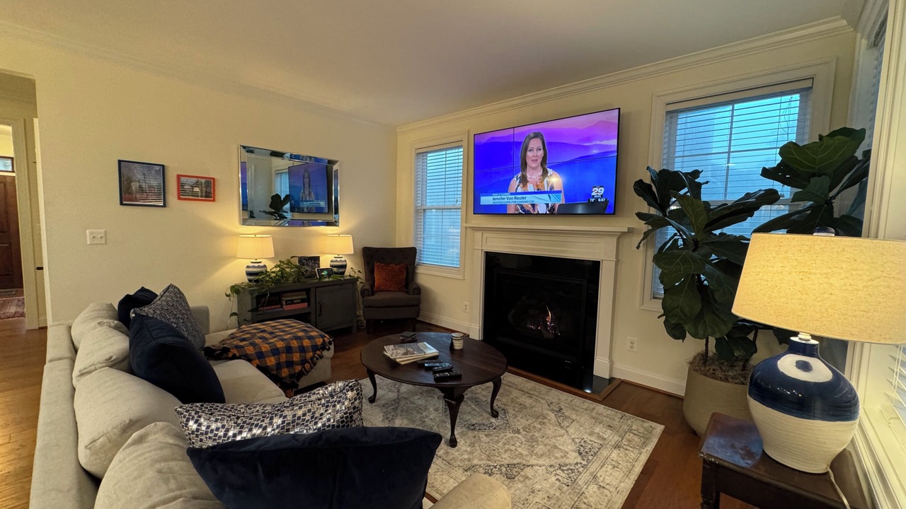 Photo of Livingroom in Jefferson Park Avenue