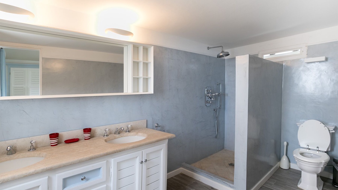 Photo of Bathroom in Les Terres Basses