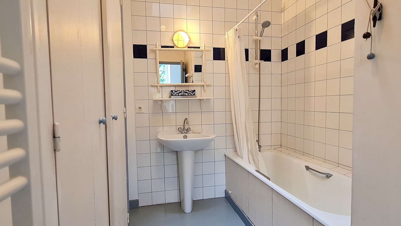 Photo of Bathroom in La Couarde-sur-Mer