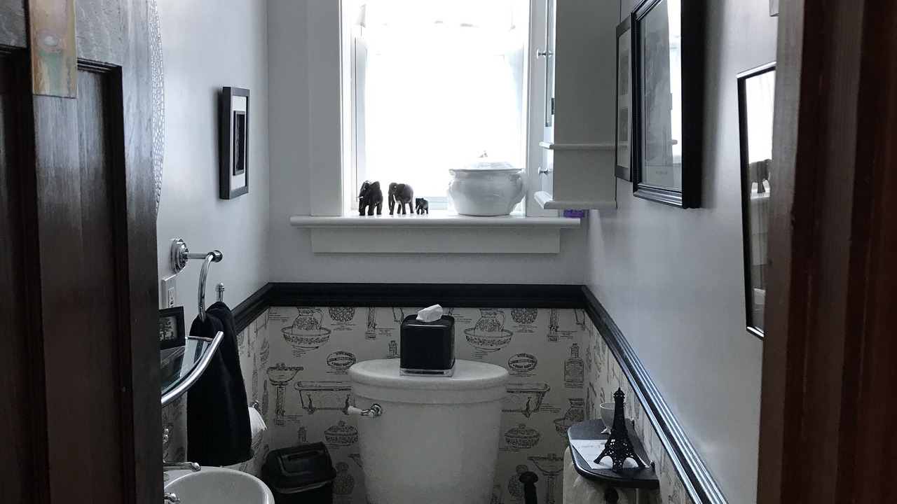 Photo of Bathroom in The Beaches