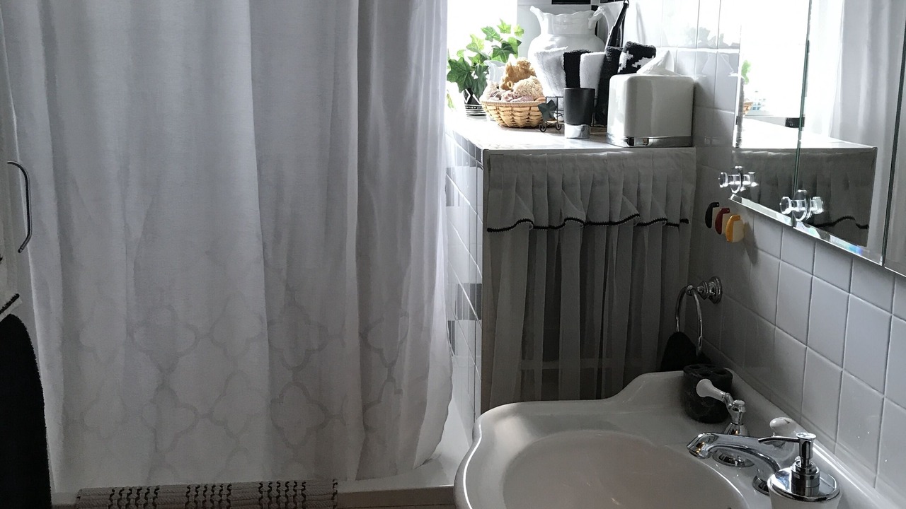Photo of Bathroom in The Beaches