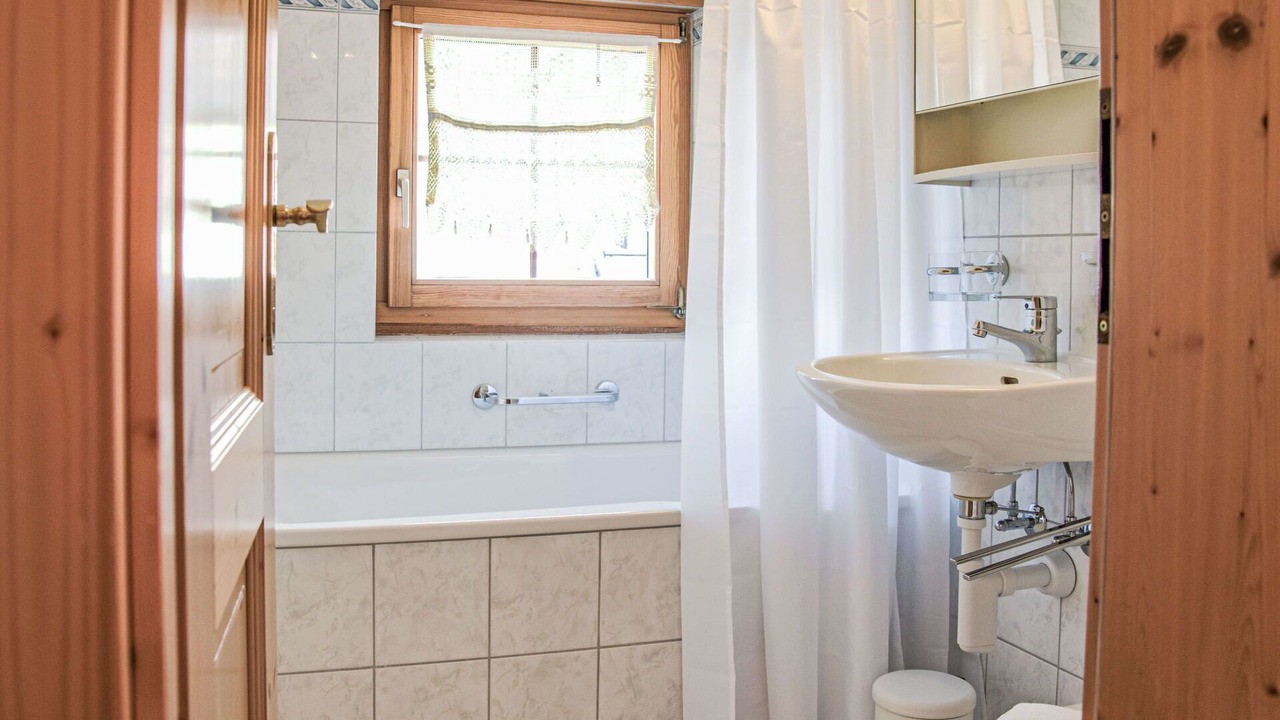 Photo of Bathroom in Zuoz