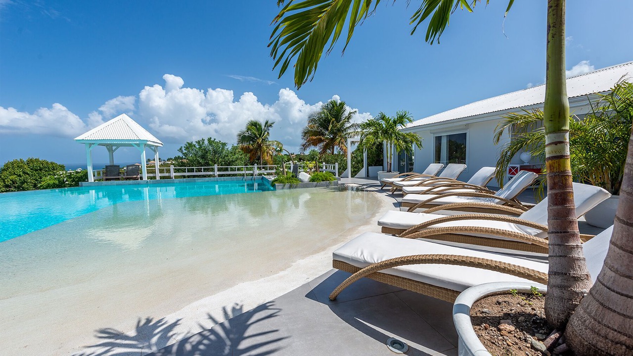 Photo of Outdoor in Orient Bay