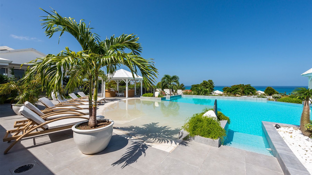 Photo of Outdoor in Orient Bay