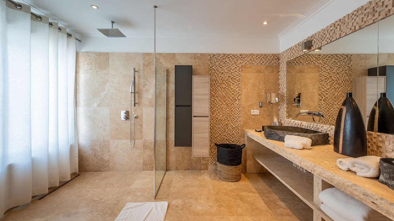 Photo of Bathroom in Orient Bay