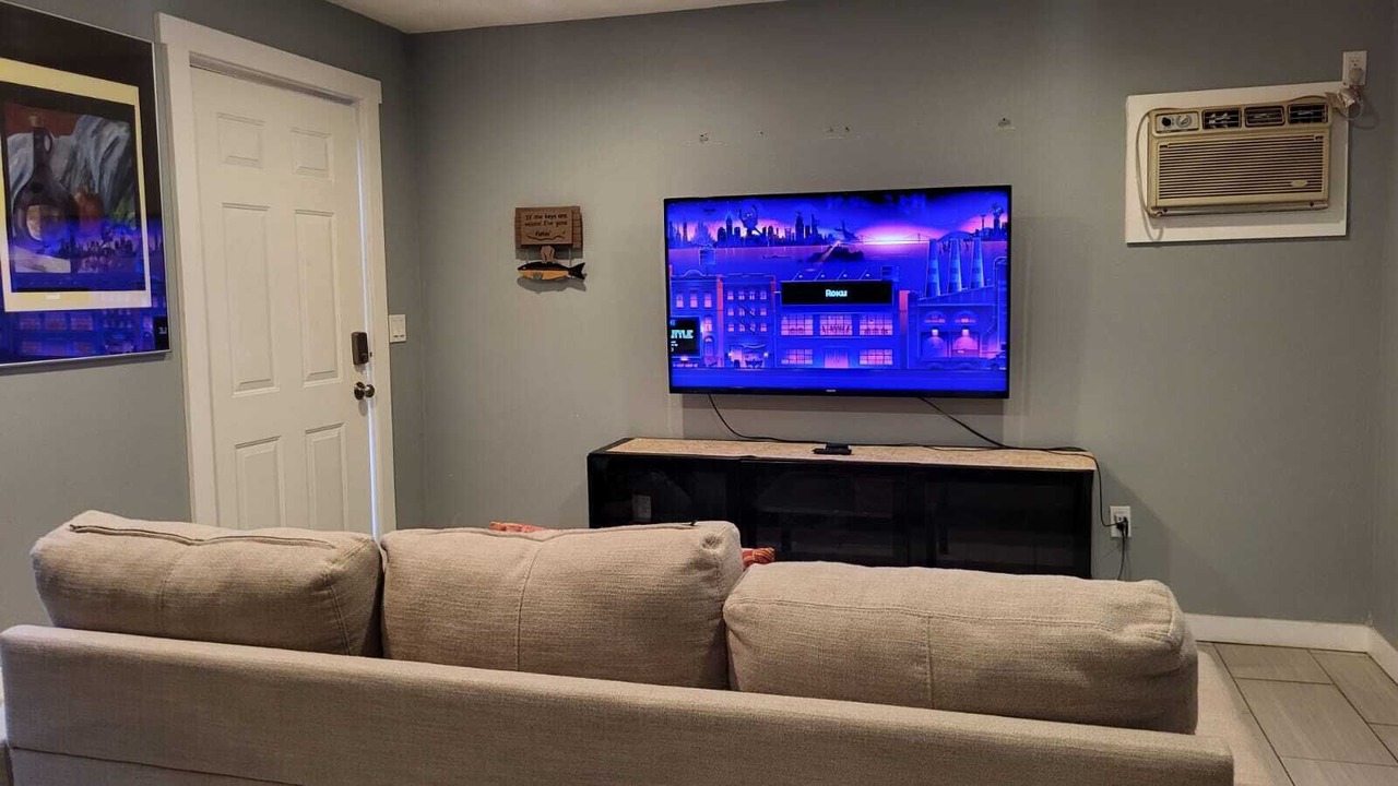 Photo of Livingroom in East Central