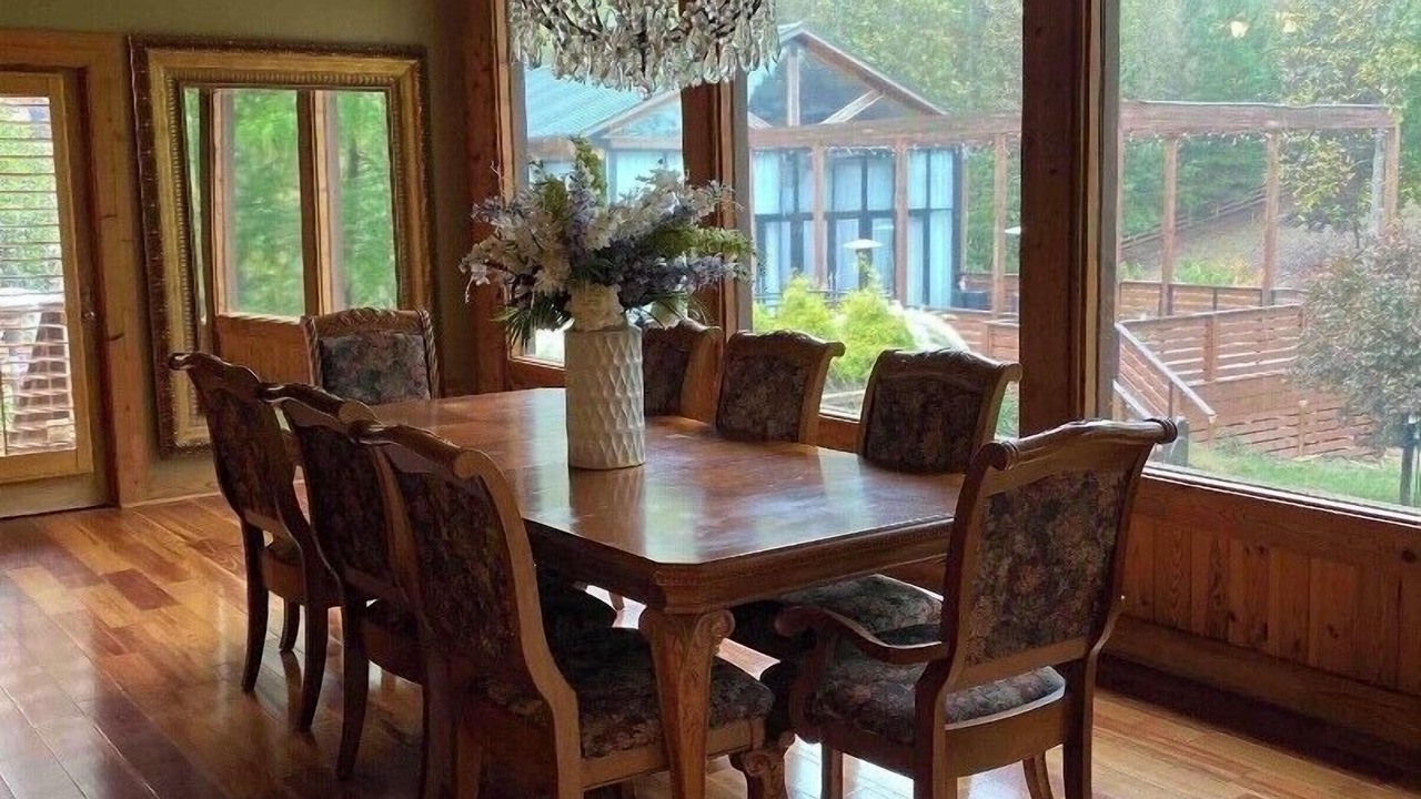 Photo of Livingroom in Canton