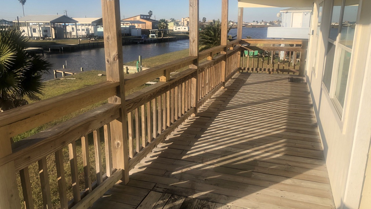 Photo of Patio Balcony in Cedar Lane