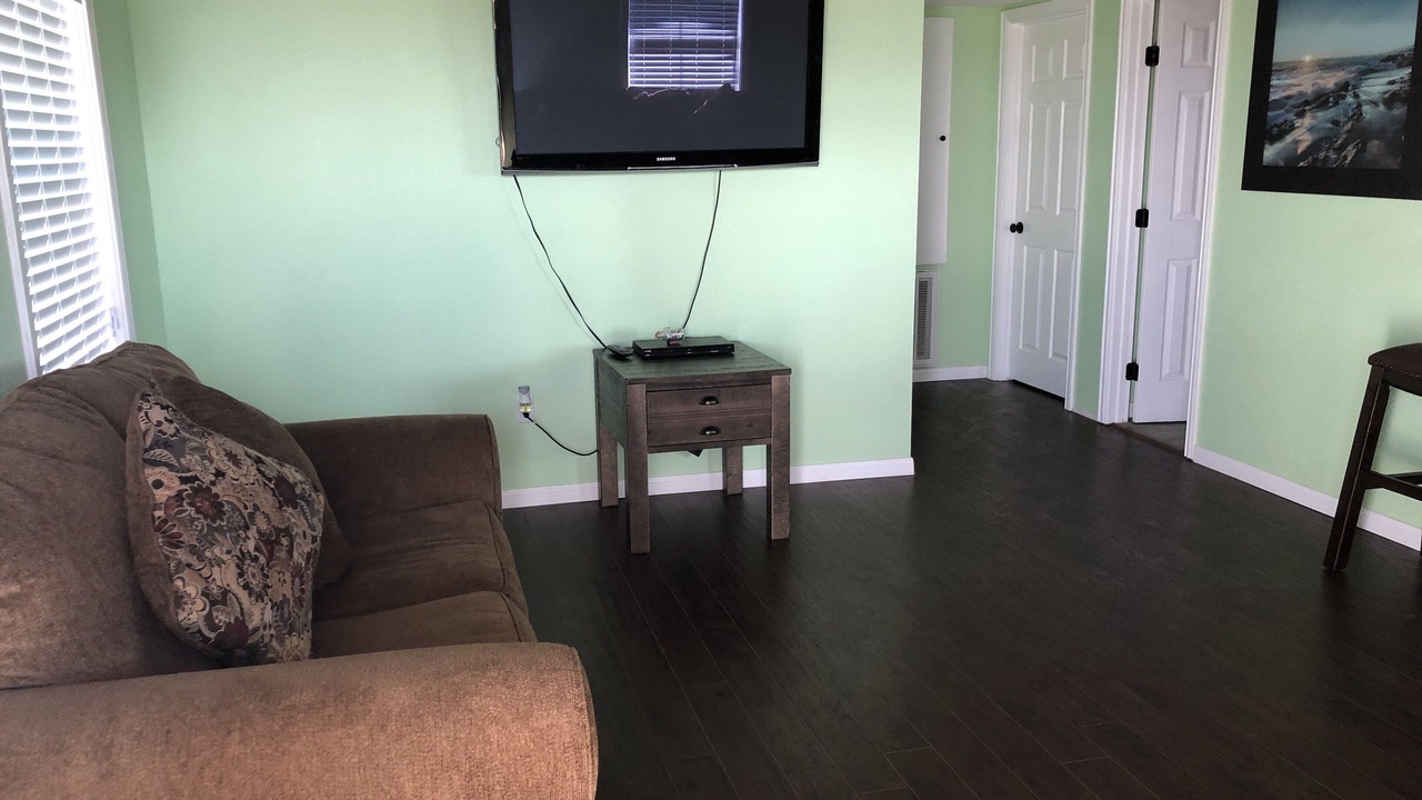 Photo of Livingroom in Cedar Lane