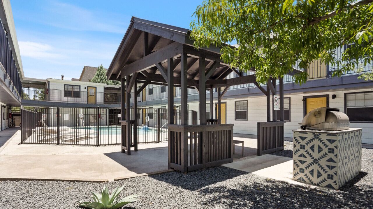 Photo of Outdoor in Brentwood