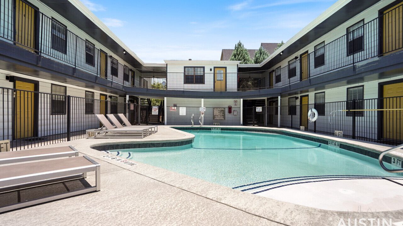 Photo of Outdoor in Brentwood
