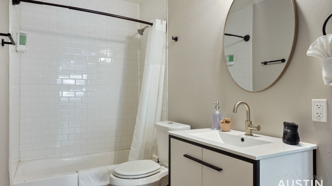 Photo of Bathroom in Brentwood
