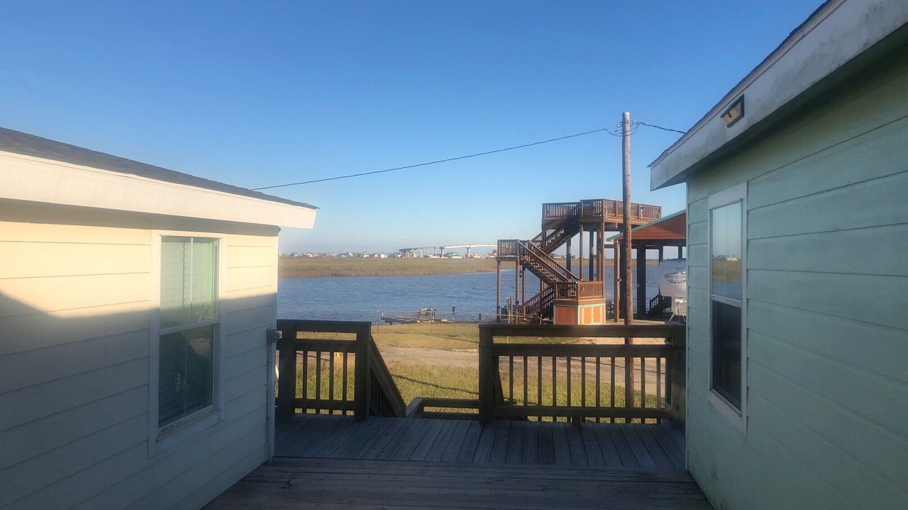Photo of Patio Balcony in Cedar Lane