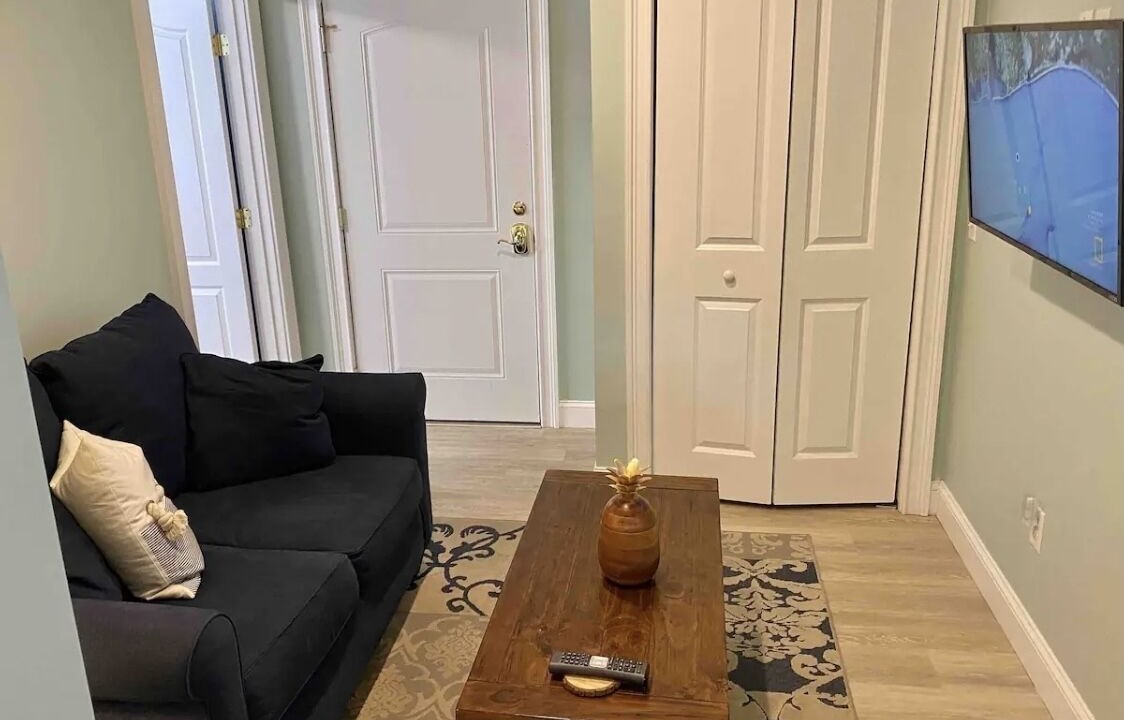 Photo of Livingroom in Historic Hill