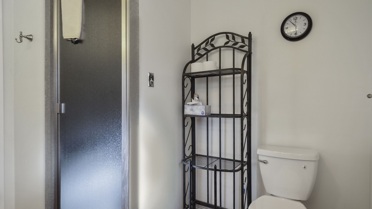 Photo of Bathroom in Round Hill Village