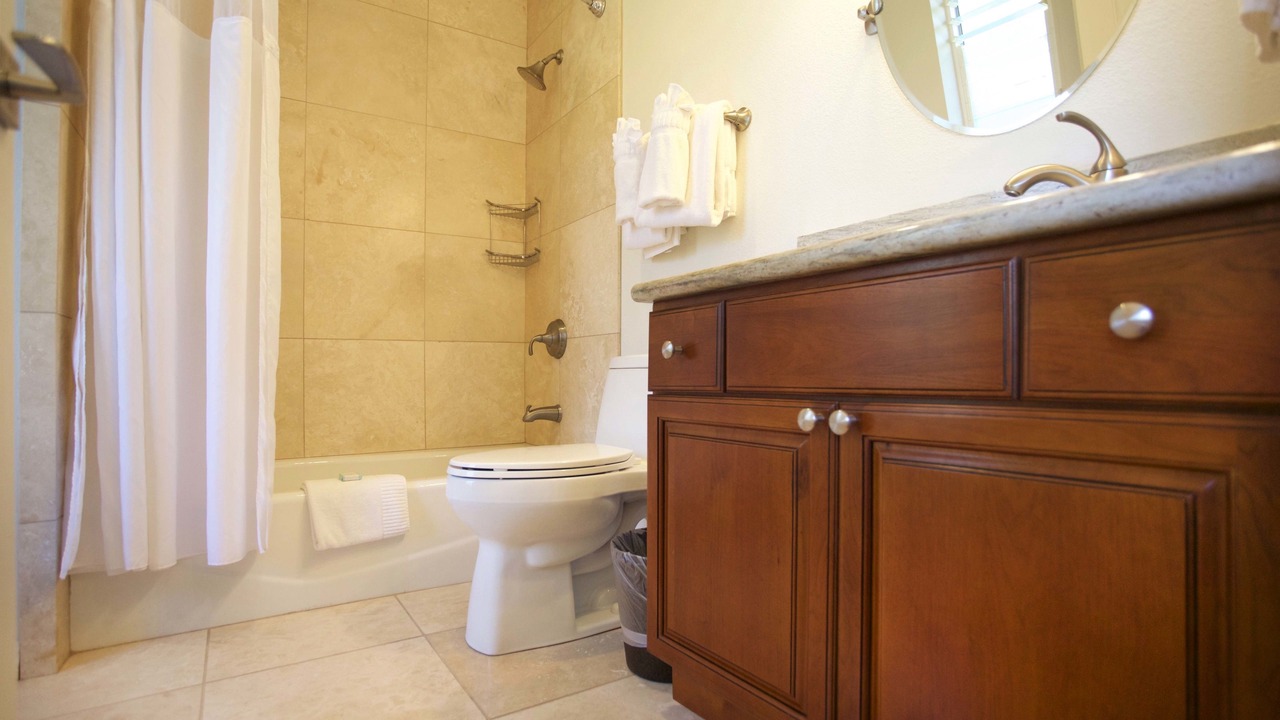 Photo of Bathroom in Wailua