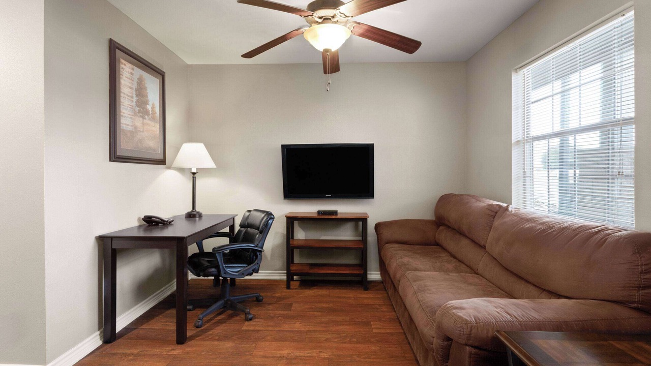 Photo of Bedroom in Cotulla