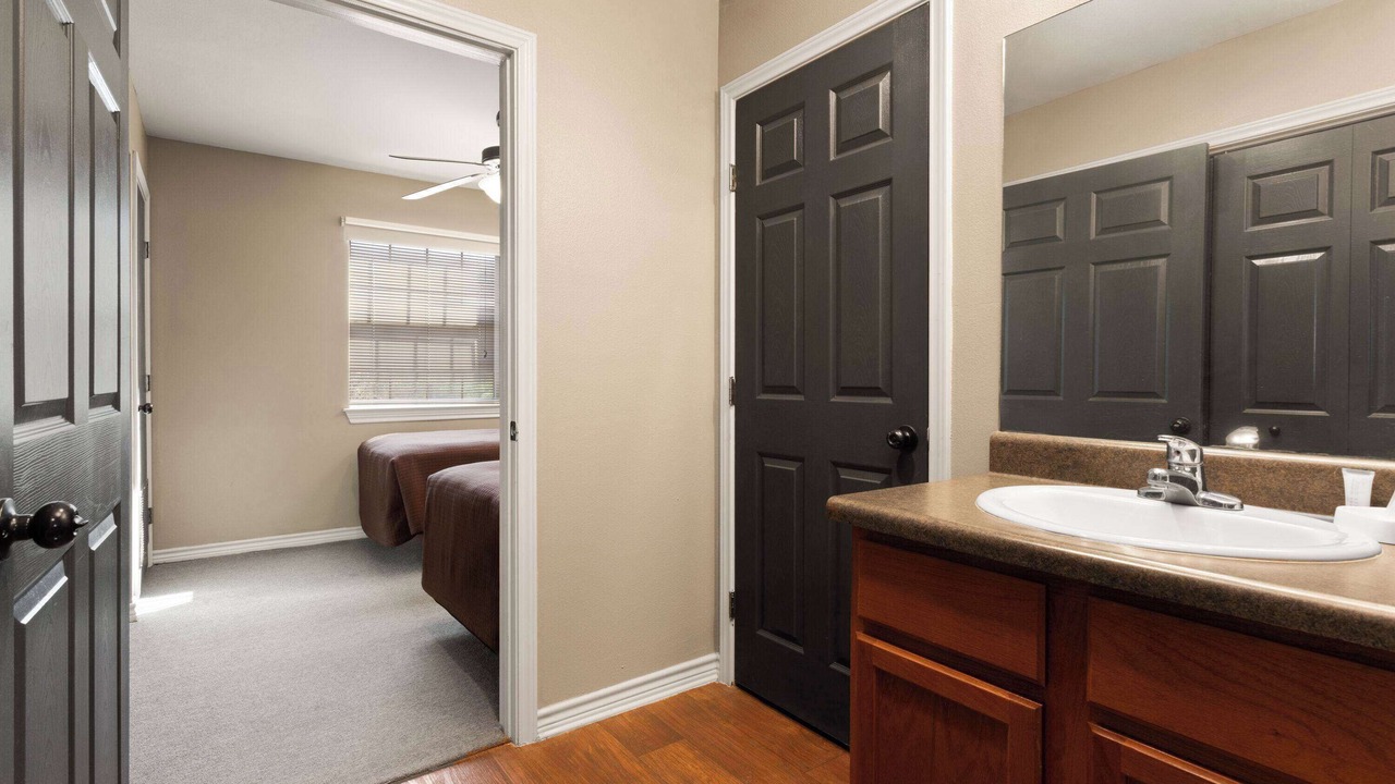 Photo of Bedroom in Cotulla