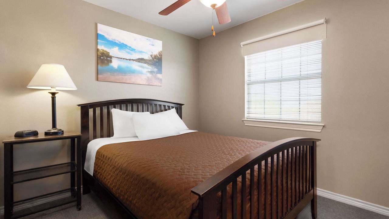 Photo of Bedroom in Cotulla