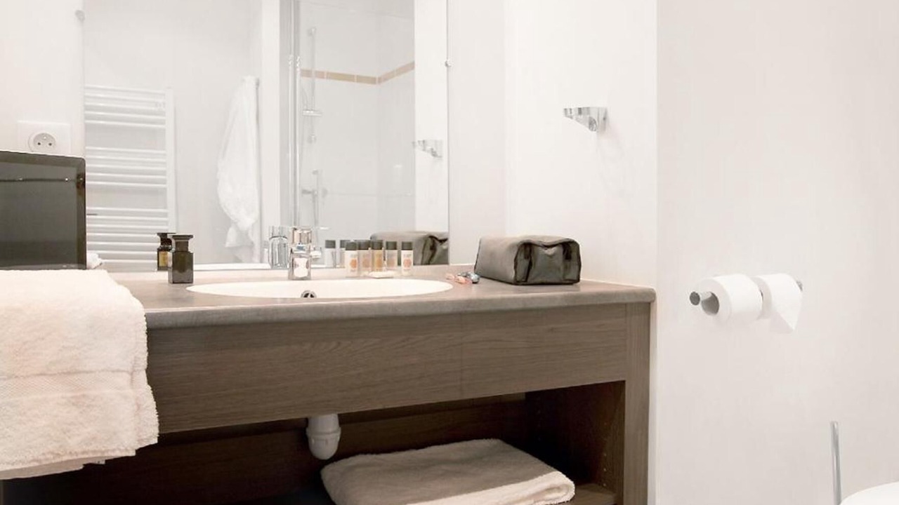 Photo of Bathroom in Centre Erlon