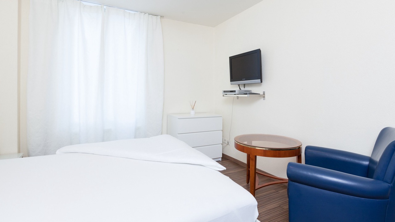 Photo of Bedroom in Hard