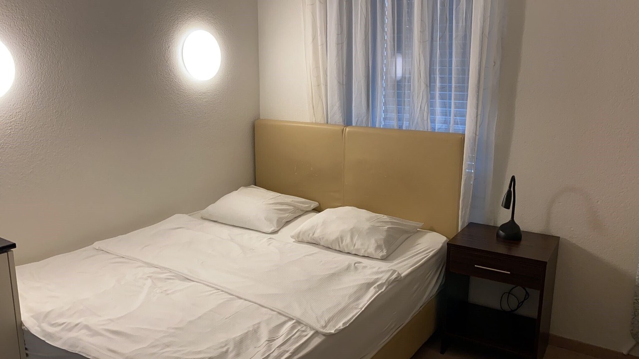 Photo of Bedroom in Hard