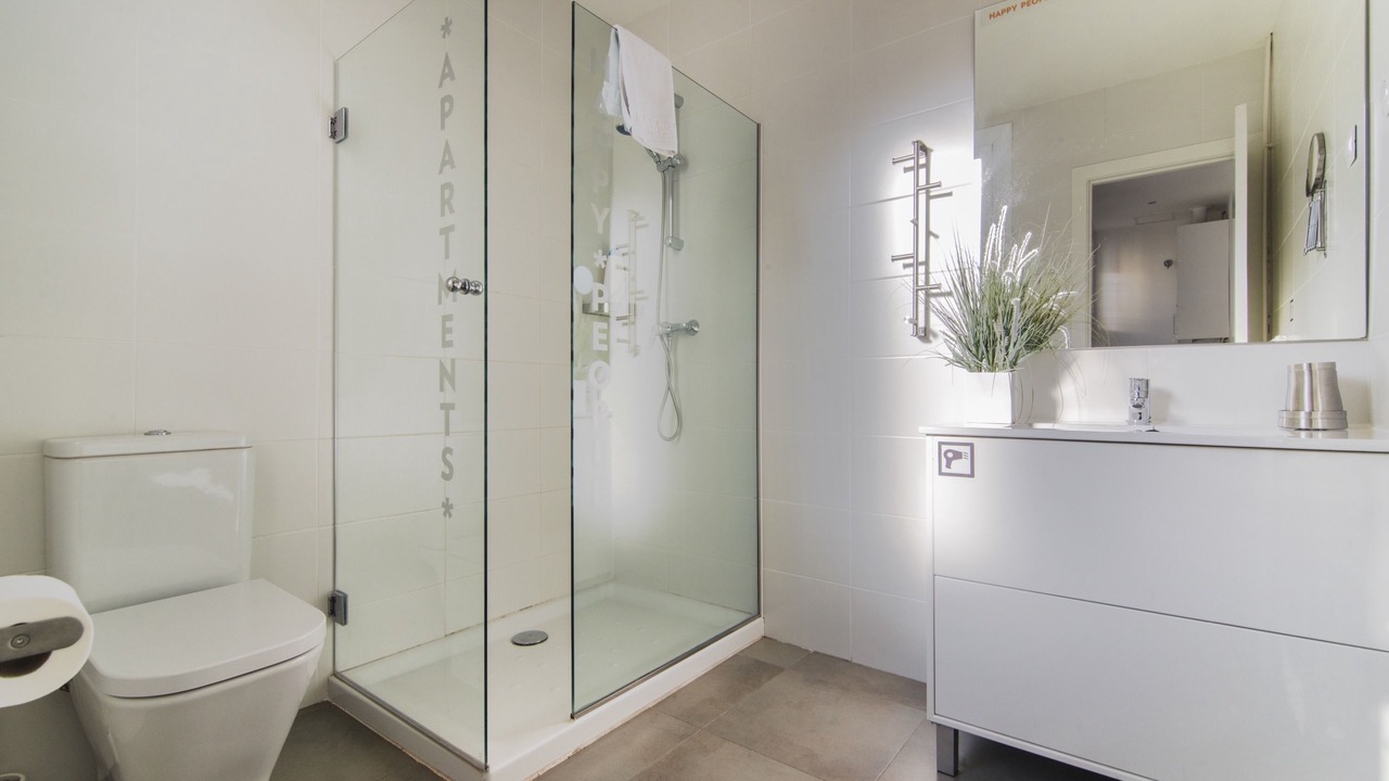 Photo of Bathroom in El Camp de l'Arpa del Clot