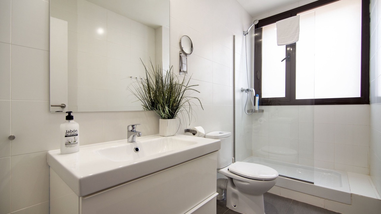 Photo of Bathroom in El Camp de l'Arpa del Clot