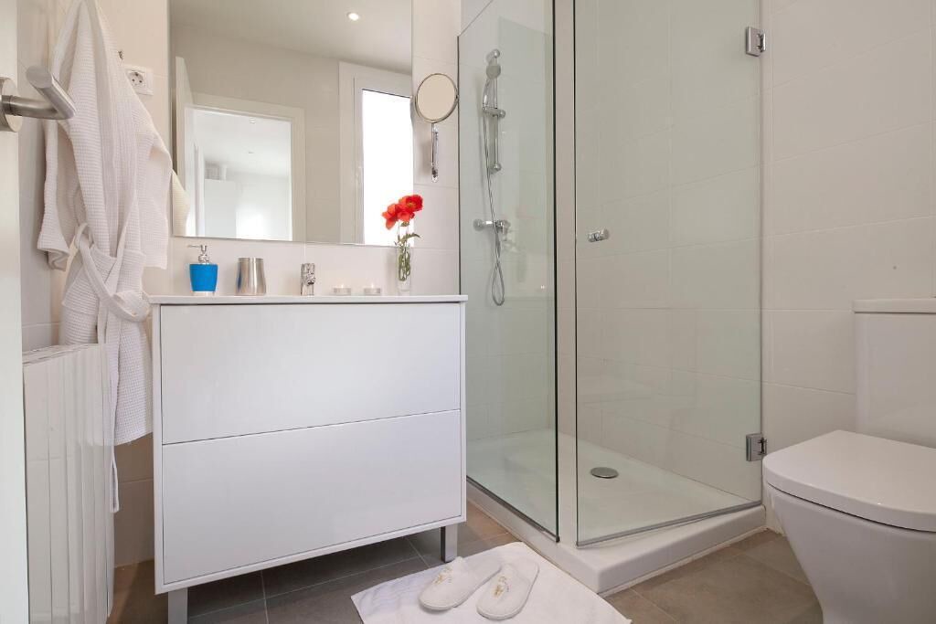 Photo of Bathroom in El Camp de l'Arpa del Clot