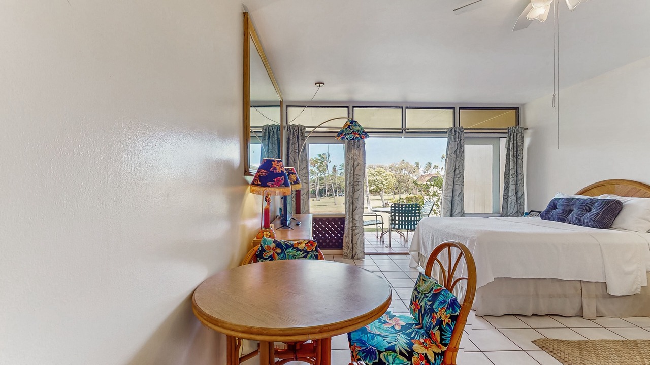 Photo of Livingroom in Maunaloa