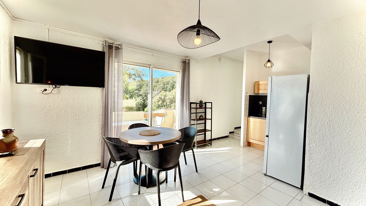 Photo of Livingroom in Sari-Solenzara