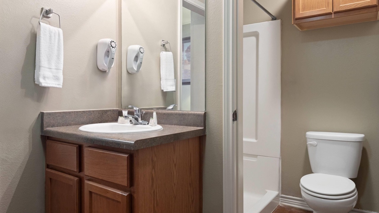 Photo of Bathroom in Carrizo Springs