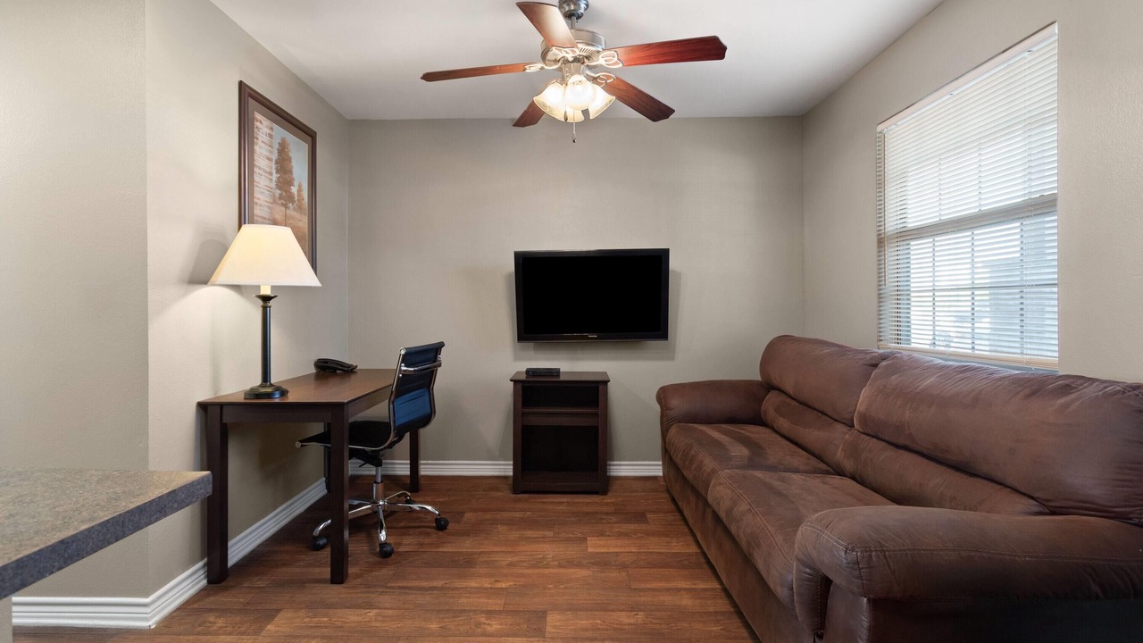 Photo of Bedroom in Carrizo Springs