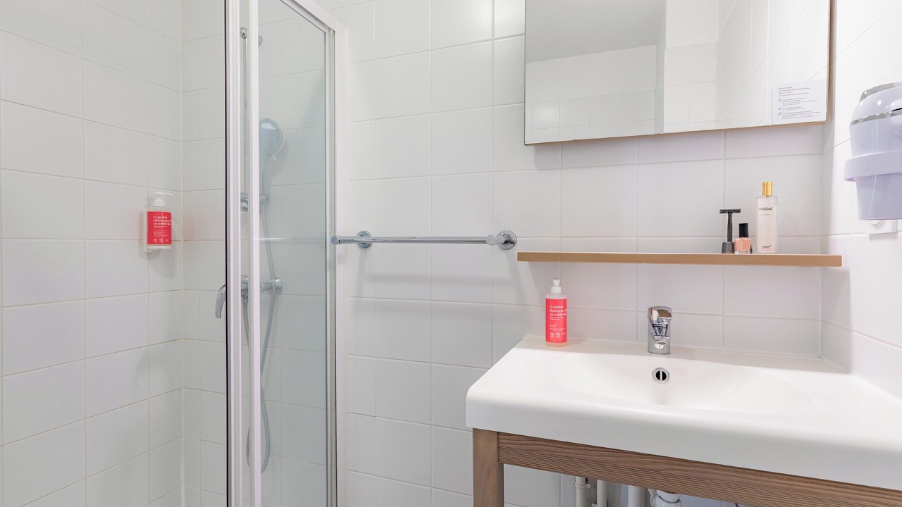 Photo of Bathroom in Chateaudun-Bannier