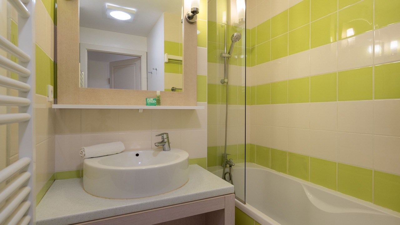 Photo of Bathroom in Pornichet