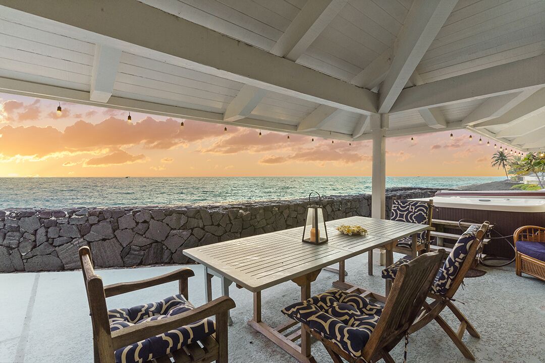 Photo of Outdoor in Kahaluu Bay