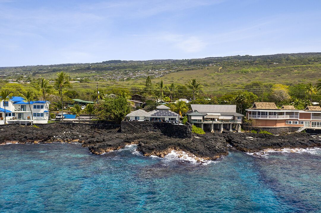 Photo of Others in Kahaluu Bay