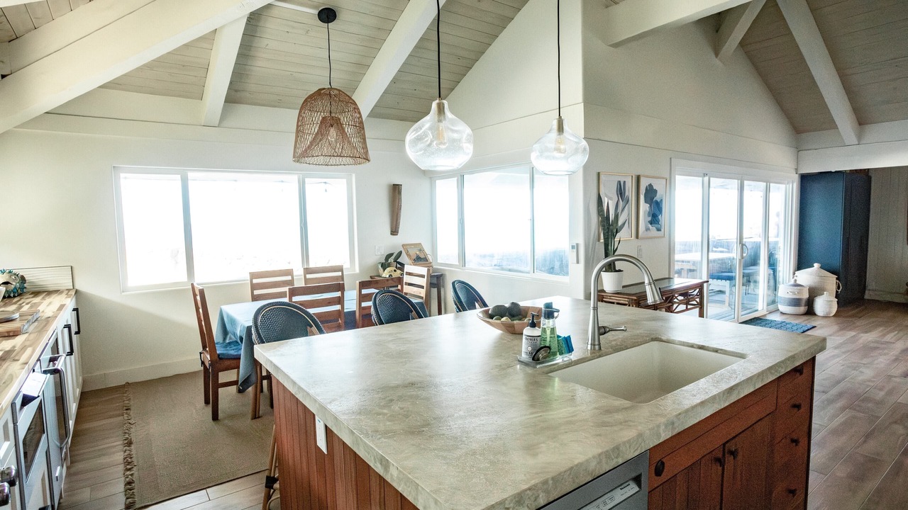 Photo of Kitchen in Kahaluu Bay
