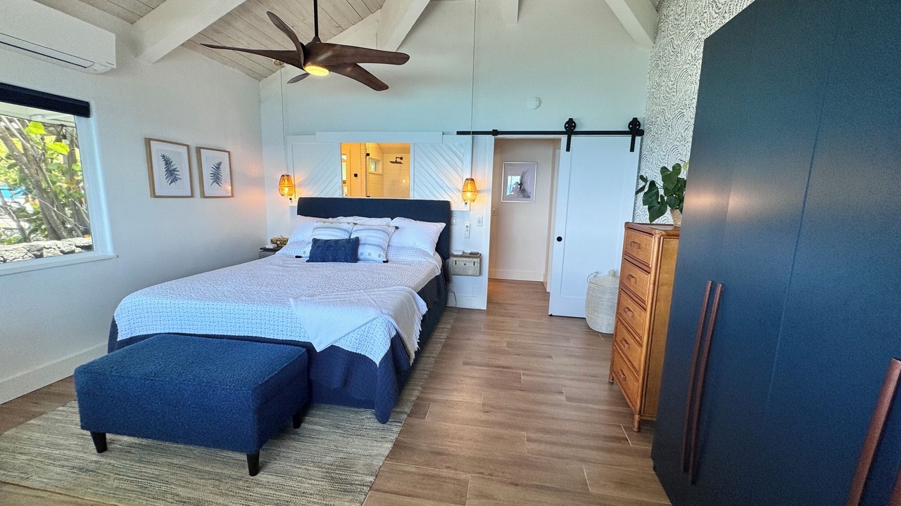 Photo of Bedroom in Kahaluu Bay